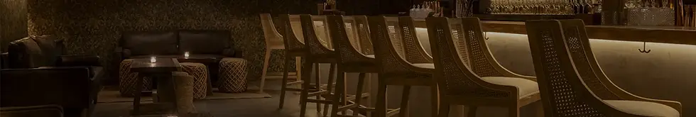 Speakeasy Amante in Rosa Negra Miami